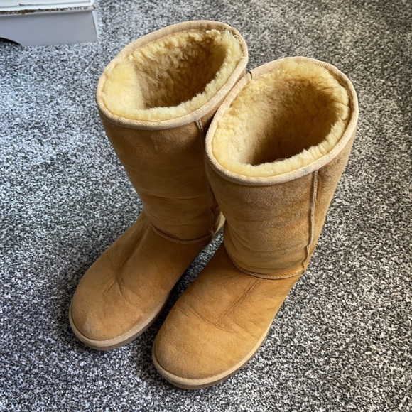 Tall Uggs - Picture 6 of 10